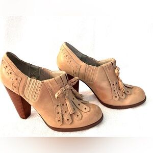 Seychelles shoes - Size 7.5, 4” Heel